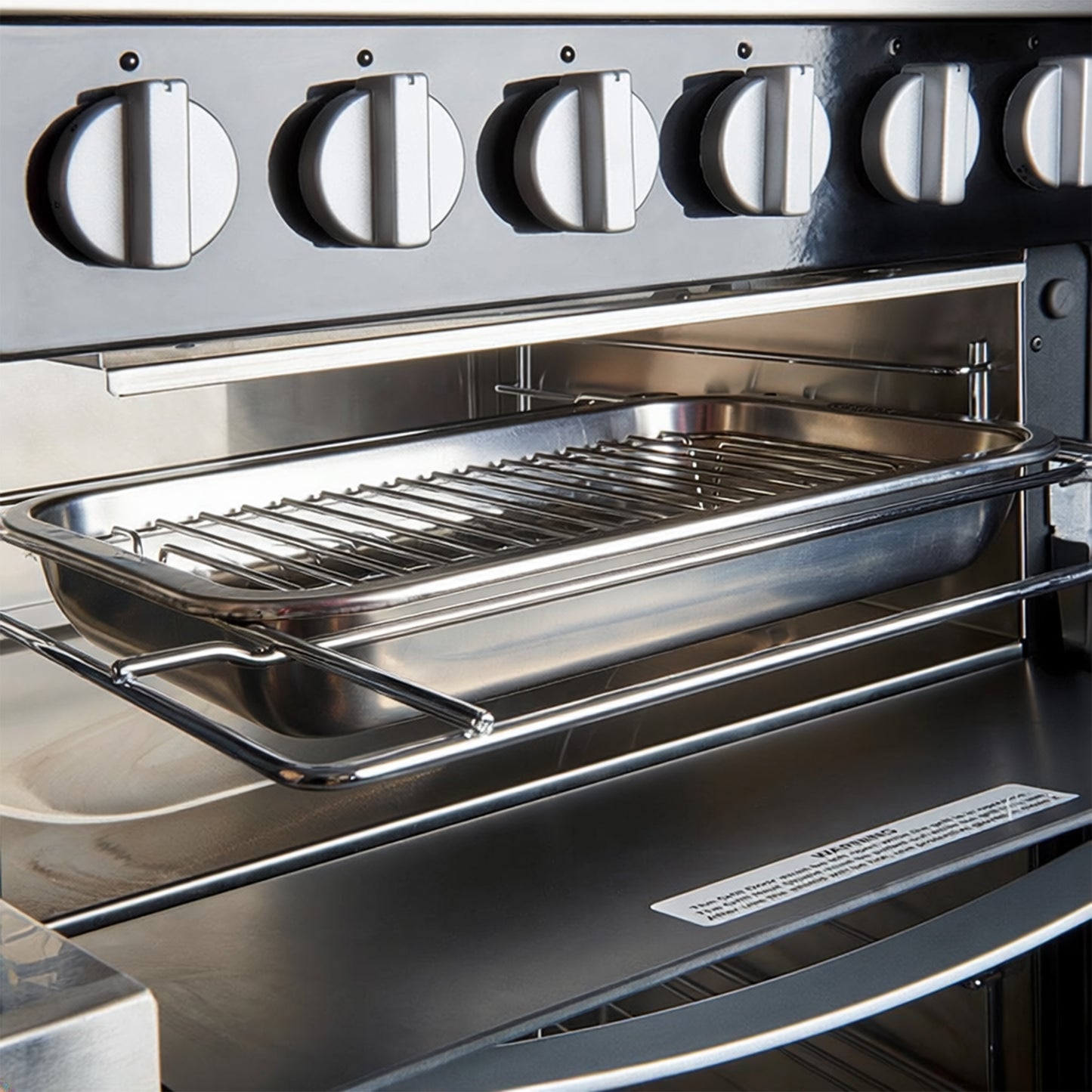 Dometic MC101 Oven/Grill with 3+1 Burner Cooktop