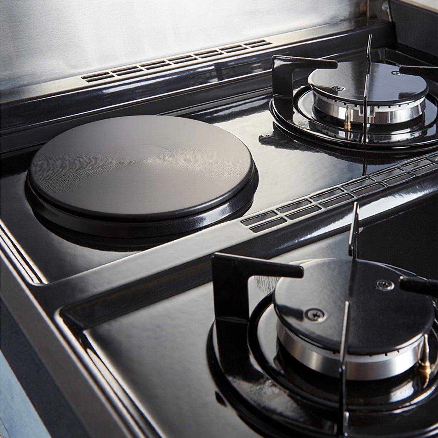 Dometic MC101 Oven/Grill with 3+1 Burner Cooktop